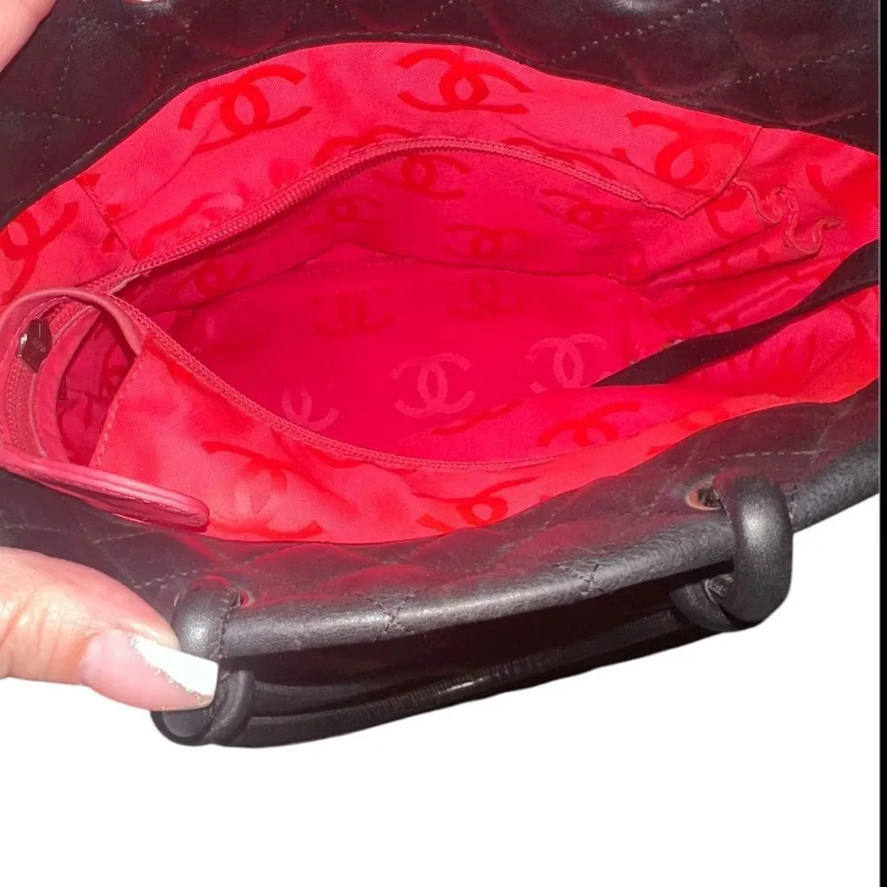 CHANEL Cambon Black and Cream Quilted Tote with pink interior - Picture 4 of 12